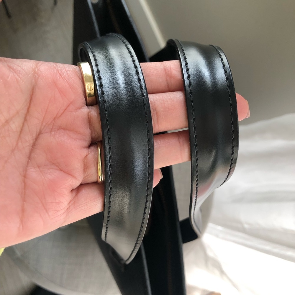 Authentic Louis Vuitton St. Jacques bag - Picture 5 of 17